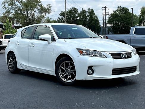 Used 2013 Lexus CT 200h w/ Seat Comfort Pkg FWD image 2