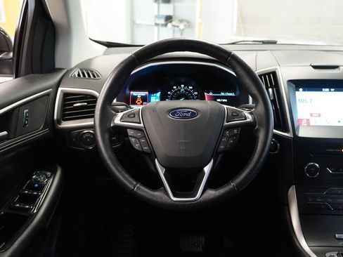 Used 2016 Ford Edge SEL w/ Equipment Group 201A AWD/4WD image 10