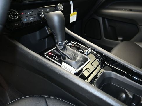 New 2026 Jeep Compass Latitude image 19