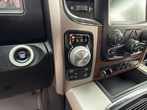 Used 2017 RAM 1500 Laramie w/ Convenience Group AWD/4WD image 26