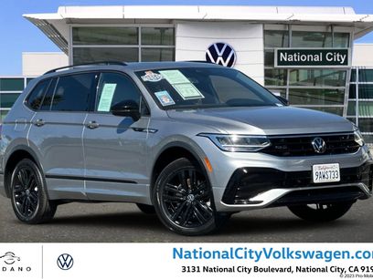 Certified 2022 Volkswagen Tiguan SE R-Line