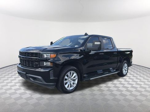 Used 2019 Chevrolet Silverado 1500 Custom w/ Custom Max Trailering Package AWD/4WD image 3