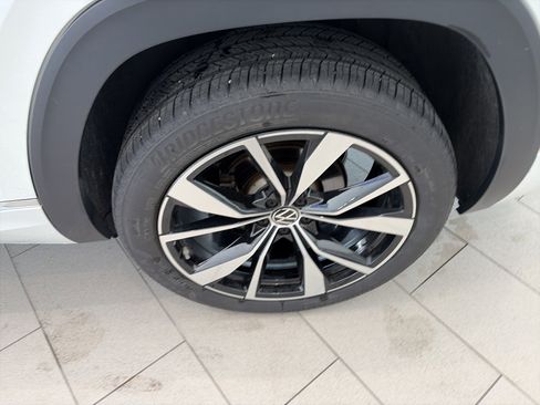 Used 2026 Volkswagen Atlas SEL Premium R-Line AWD/4WD image 13