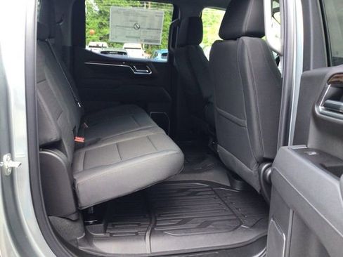 New 2026 GMC Sierra 1500 SLE AWD/4WD image 15