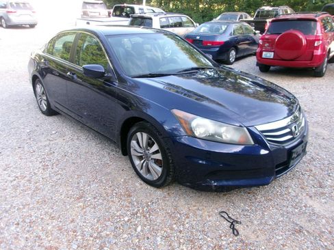 Used 2011 Honda Accord LX-P image 4