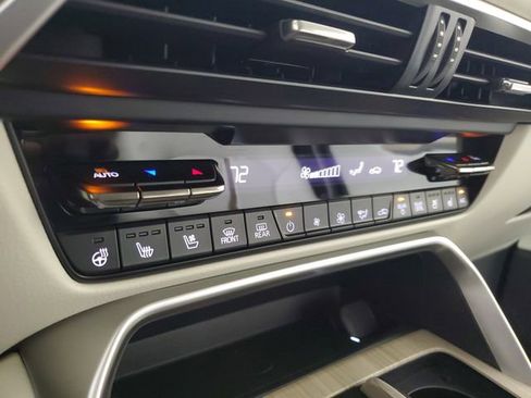 Certified 2025 MAZDA CX-90 3.3 Turbo w/ Premium Plus Pkg image 31