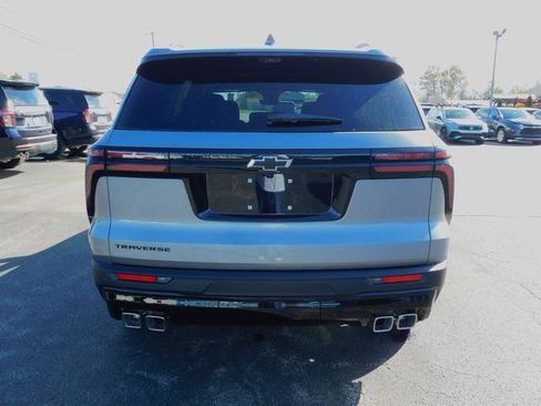 New 2026 Chevrolet Traverse LT w/ Midnight/Sport Edition FWD image 8