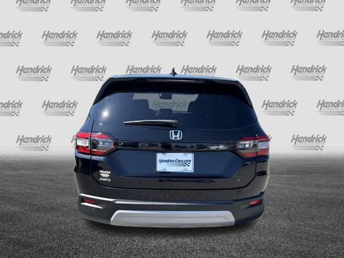 Certified 2025 Honda Pilot EX-L image 9
