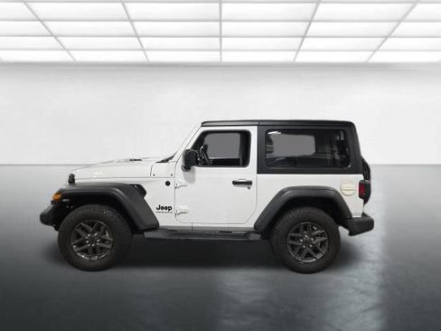 Used 2024 Jeep Wrangler Sport AWD/4WD image 8
