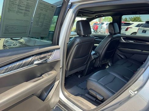 Used 2024 Cadillac XT6 Premium Luxury FWD image 38