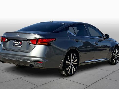 Used 2019 Nissan Altima 2.5 SR w/ SR Premium Package image 12