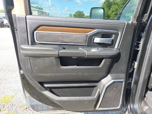 Used 2024 RAM 2500 Laramie w/ Safety Group AWD/4WD image 15