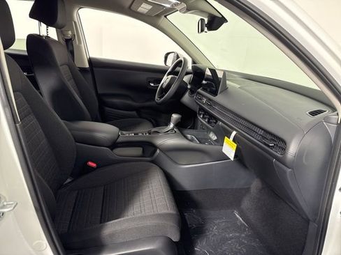 New 2026 Honda HR-V LX image 19