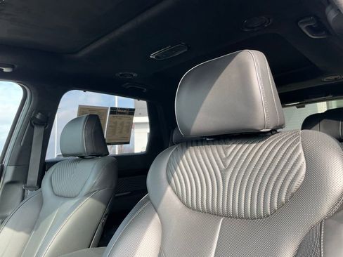Used 2023 Hyundai Palisade Calligraphy image 20