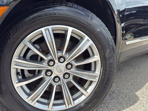 Used 2017 Cadillac XT5 Luxury w/ Driver Awareness Package FWD image 26