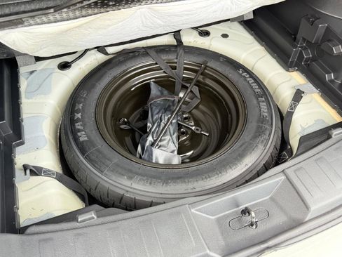 Used 2018 Nissan Rogue SV AWD/4WD image 35