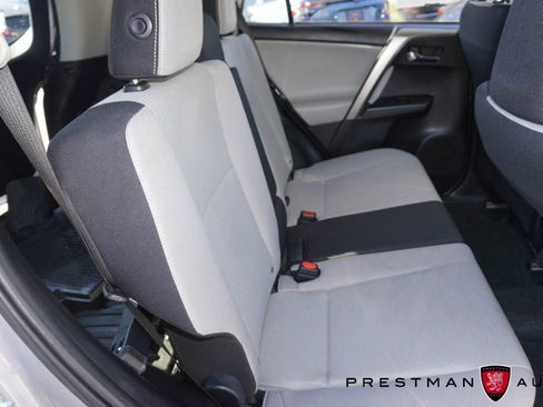 Used 2018 Toyota RAV4 XLE image 38