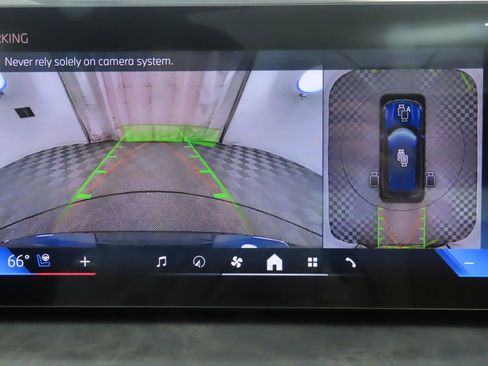 Used 2026 BMW X5 xDrive40i w/ M Sport Package image 17