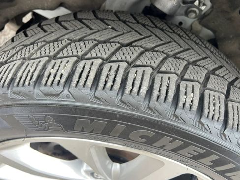 Used 2023 Ford Explorer Platinum AWD/4WD image 15