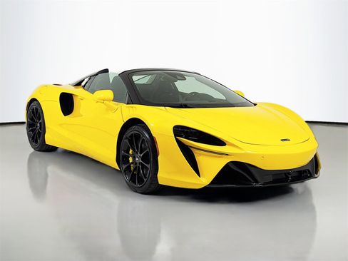 New 2026 McLaren Artura Spider image 1