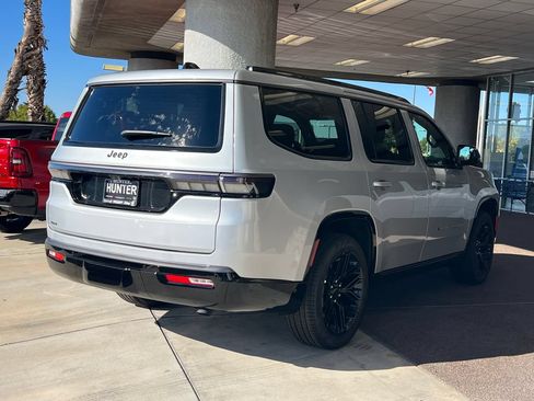 New 2026 Jeep Grand Wagoneer Limited AWD/4WD image 11