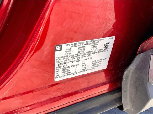 Used 2023 Buick Envision Essence image 36