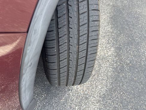 Used 2018 Honda CR-V EX image 4
