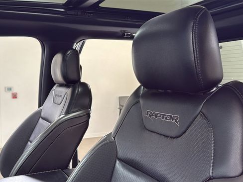 Used 2019 Ford F150 Raptor w/ Equipment Group 802A Luxury image 13