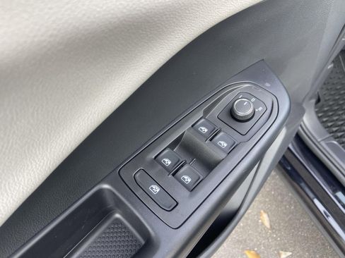 New 2026 Volkswagen Taos S image 19