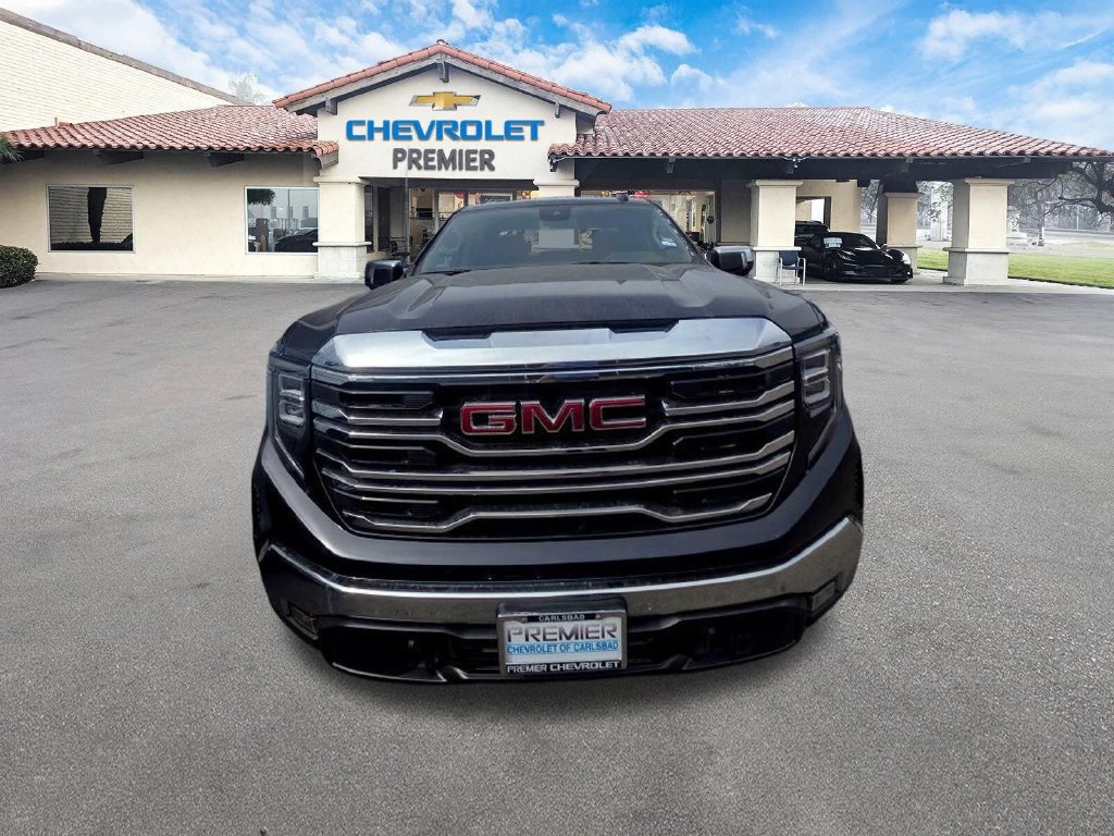 Used 2025 GMC Sierra 1500 SLT RWD image 2
