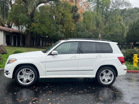Used 2015 Mercedes-Benz GLK 350 4MATIC image 2