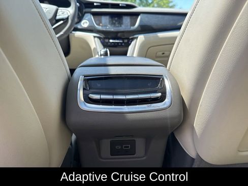 Used 2021 Cadillac XT6 Premium Luxury AWD/4WD image 26
