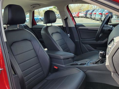 Certified 2023 Volkswagen Jetta SE image 41