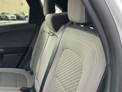 Used 2020 Ford Escape SE image 31