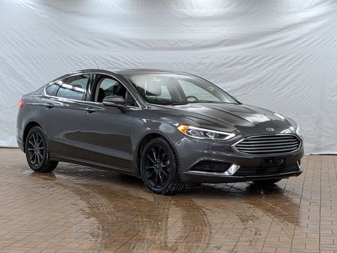 Used 2018 Ford Fusion SE w/ Fusion SE Technology Package image 1