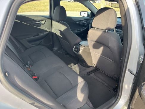 Used 2022 Chevrolet Malibu LT image 23