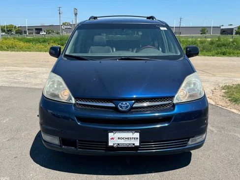 Used 2005 Toyota Sienna XLE Limited w/ XLE Limited Pkg 2 FWD image 35