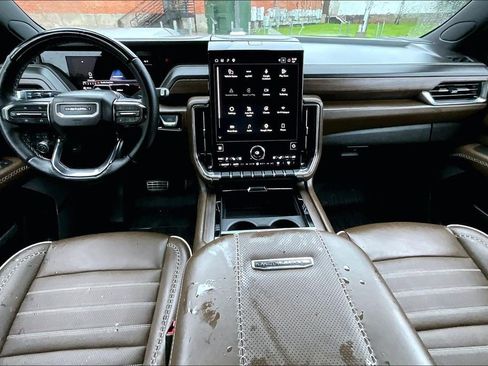 Used 2026 GMC Yukon XL Denali Ultimate w/ LPO, Floor Liner Package AWD/4WD image 21