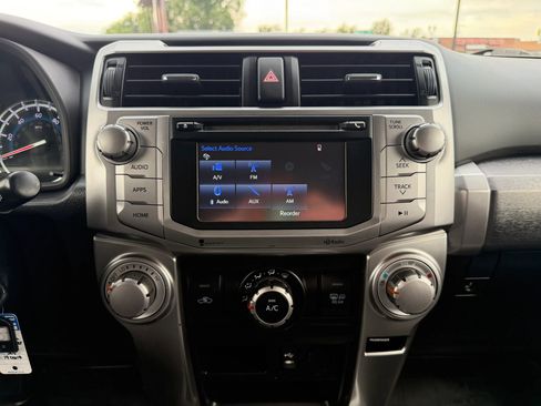 Used 2014 Toyota 4Runner SR5 AWD/4WD image 26