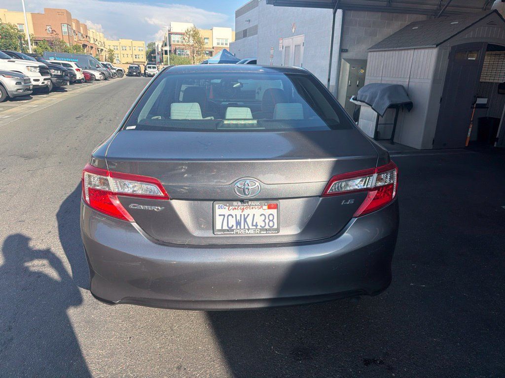Used 2014 Toyota Camry LE FWD image 4