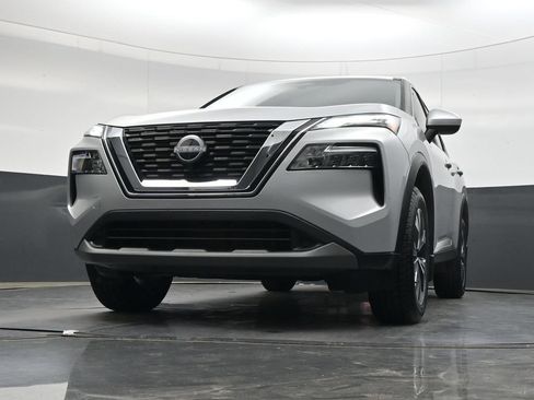 Used 2023 Nissan Rogue SV FWD image 50