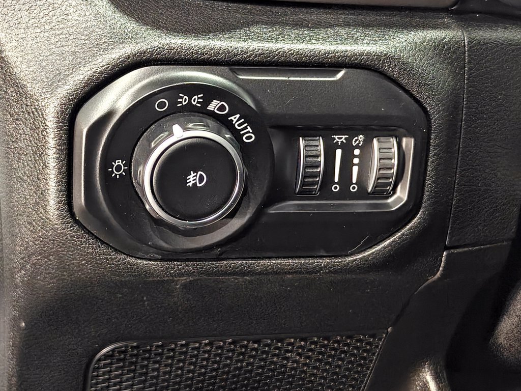 Used 2021 Jeep Wrangler Unlimited Sport AWD/4WD image 37