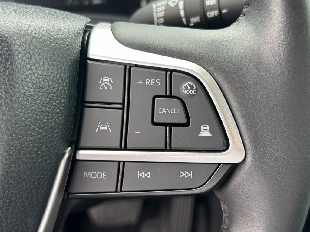 Used 2026 Toyota Grand Highlander FWD image 24