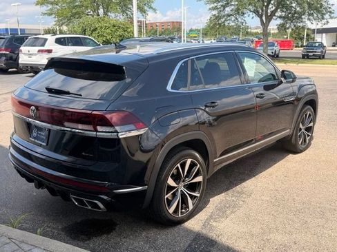Certified 2024 Volkswagen Atlas Cross Sport SEL Premium R-Line AWD/4WD image 5