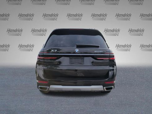 Used 2024 BMW X7 xDrive40i w/ Premium Package AWD/4WD image 8