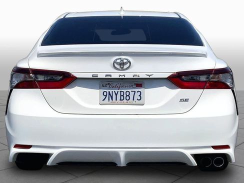 Used 2022 Toyota Camry SE FWD image 4