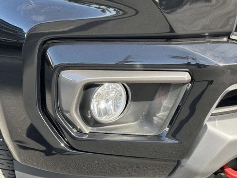 Used 2022 Chevrolet Colorado Z71 image 10