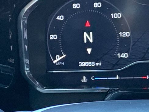 Used 2025 GMC Sierra 1500 SLT image 12