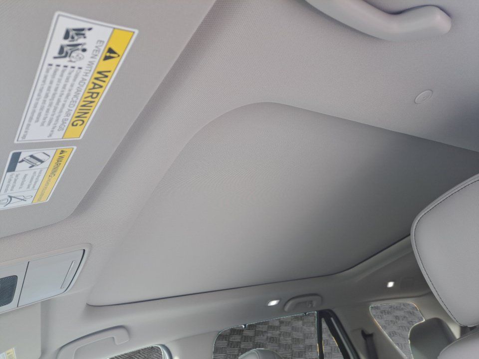 Used 2025 Honda Pilot Touring image 13