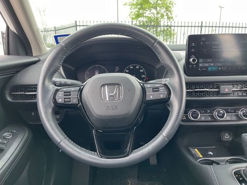 Used 2023 Honda HR-V EX-L image 14
